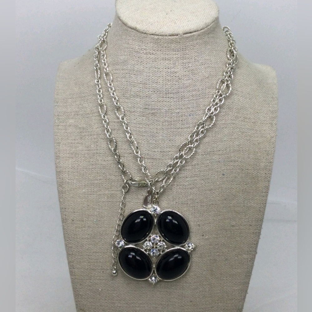 White House Black Market Black Cabochon Pendant Long Necklace 28"